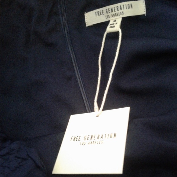 🔔 Free Generation Off-the- shoulder Bell Sleeve 🔔 - Picture 4 of 5